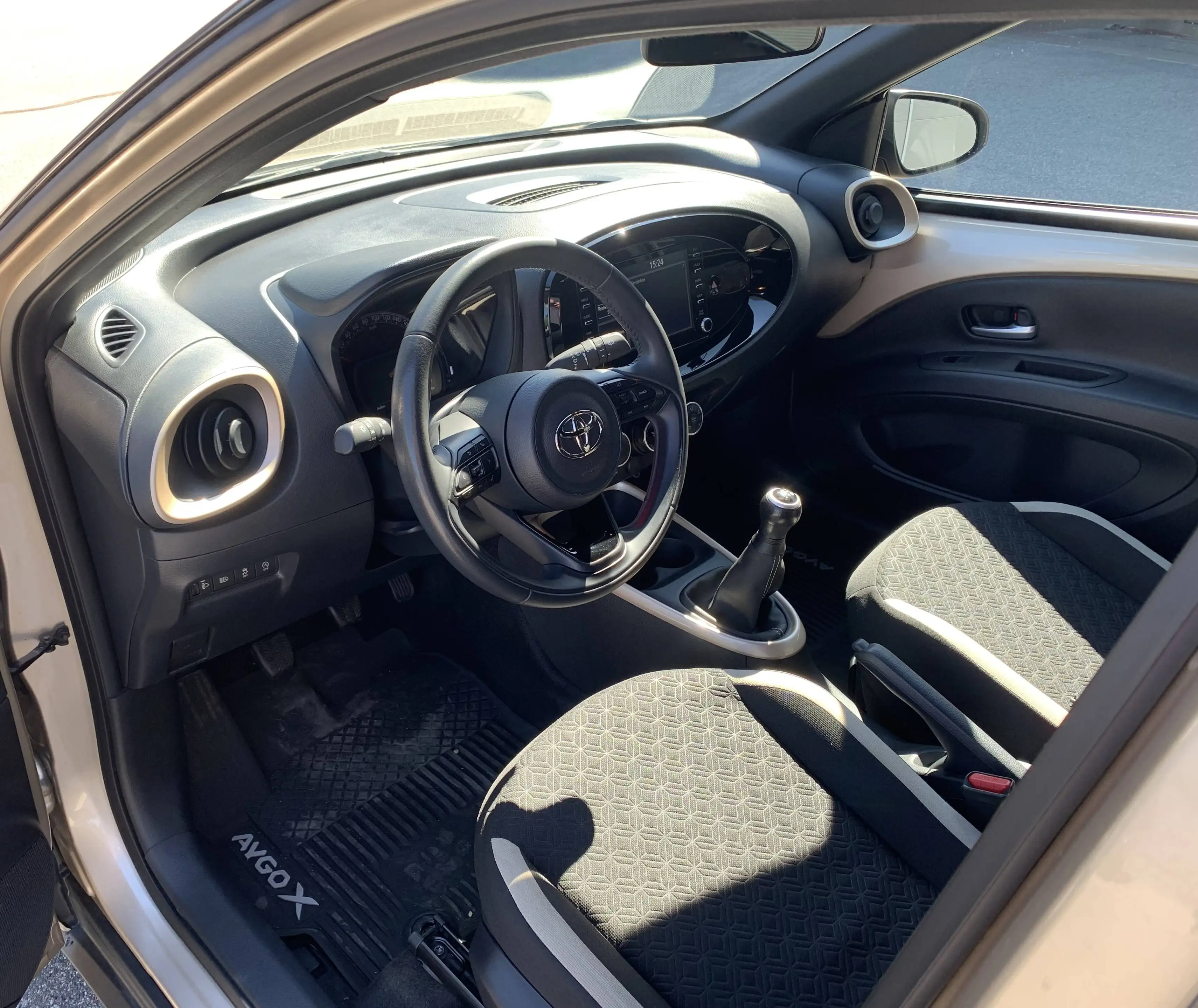 Toyota Aygo X Pulse — photo 6