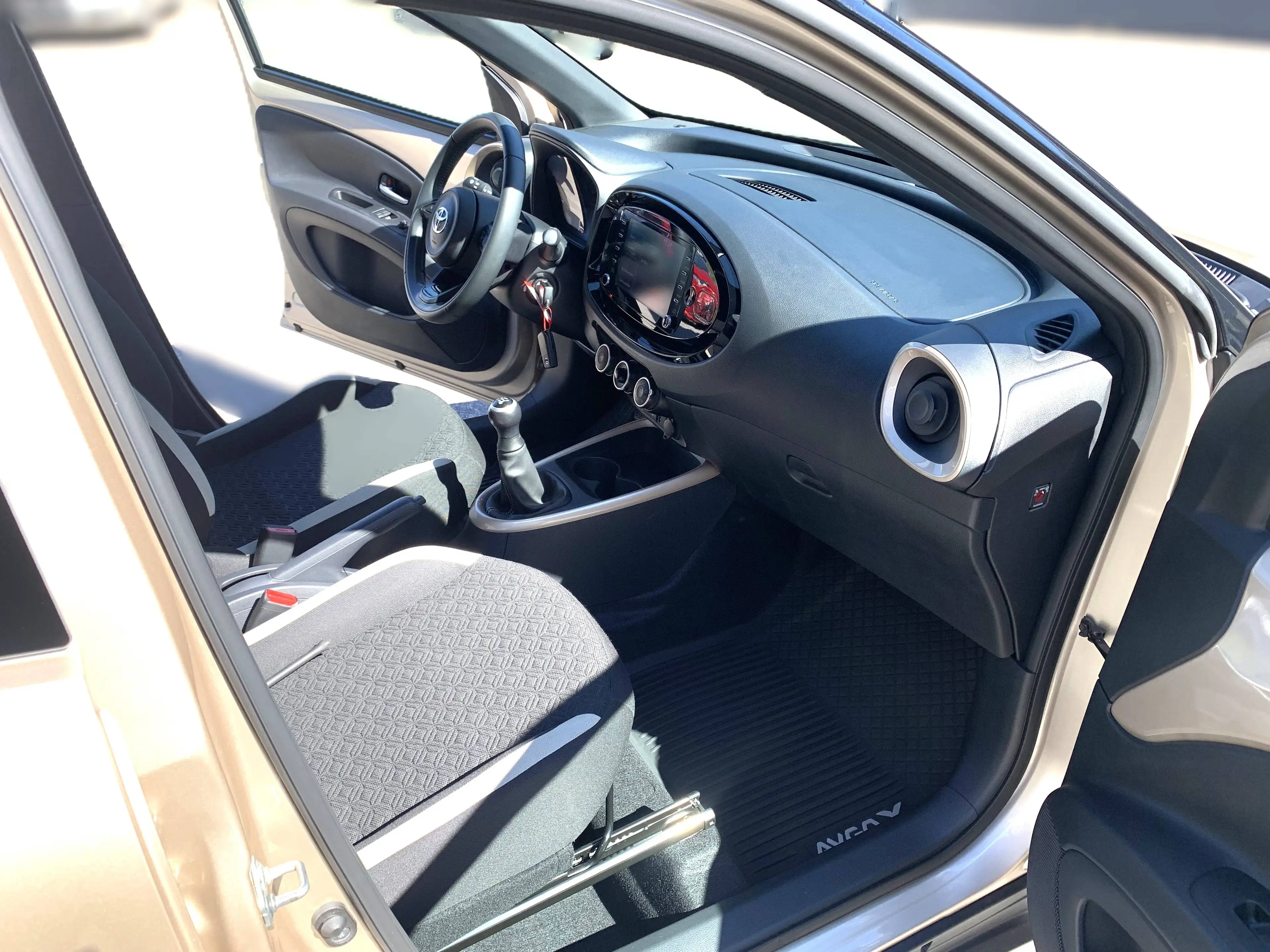 Toyota Aygo X Pulse — photo 7