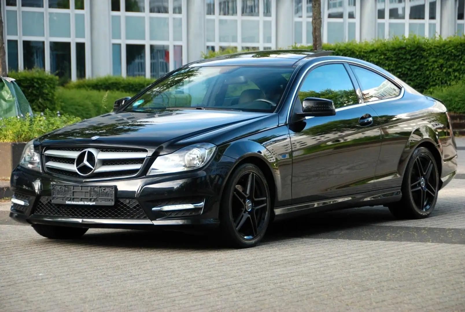 Mercedes-Benz C 180 CGI BlueEfficiency| AMG-LINE| NAVI| PANO Negro - 1