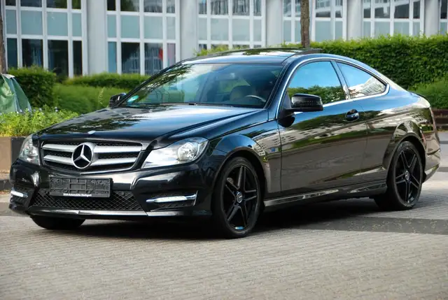 Mercedes-Benz C 180 CGI BlueEfficiency| AMG-LINE| NAVI| PANO