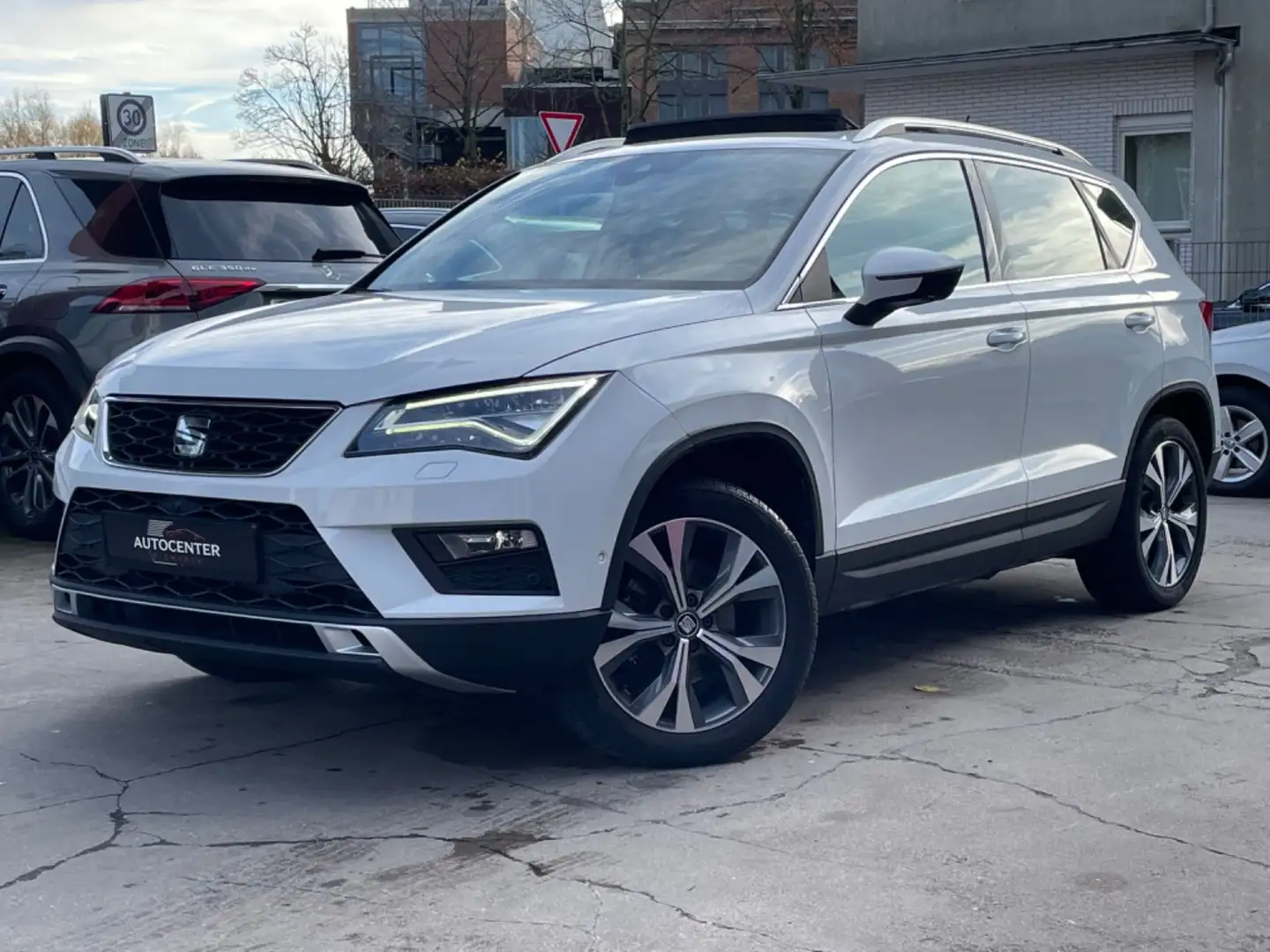 SEAT Ateca Xcellence 4Drive*PANO*R-KAM*ACC*E-AHK* Blanc - 1