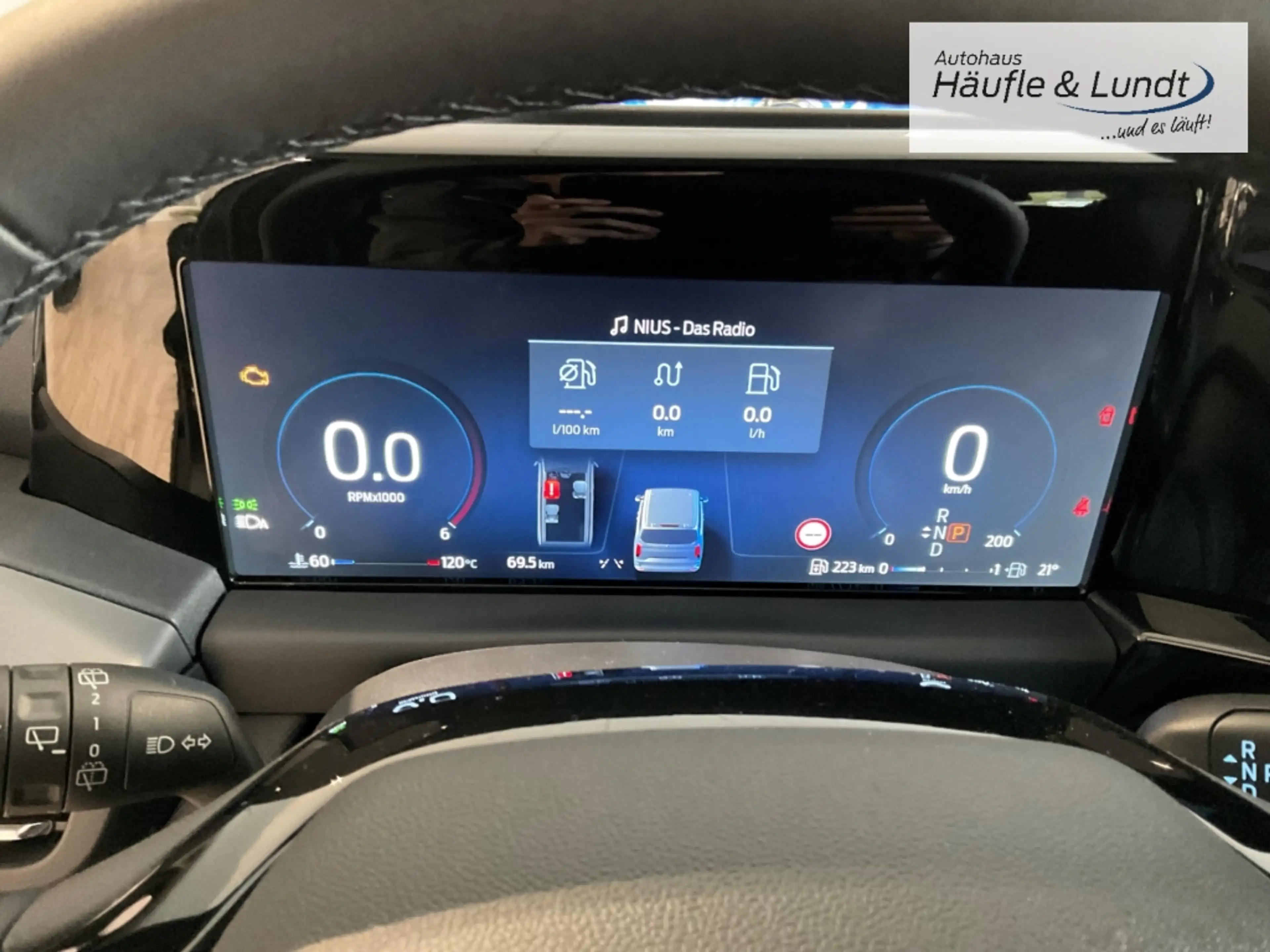 Ford Tourneo Custom 320 L2 Titanium StandHZG Navi Leder Digitales Cock — photo 12