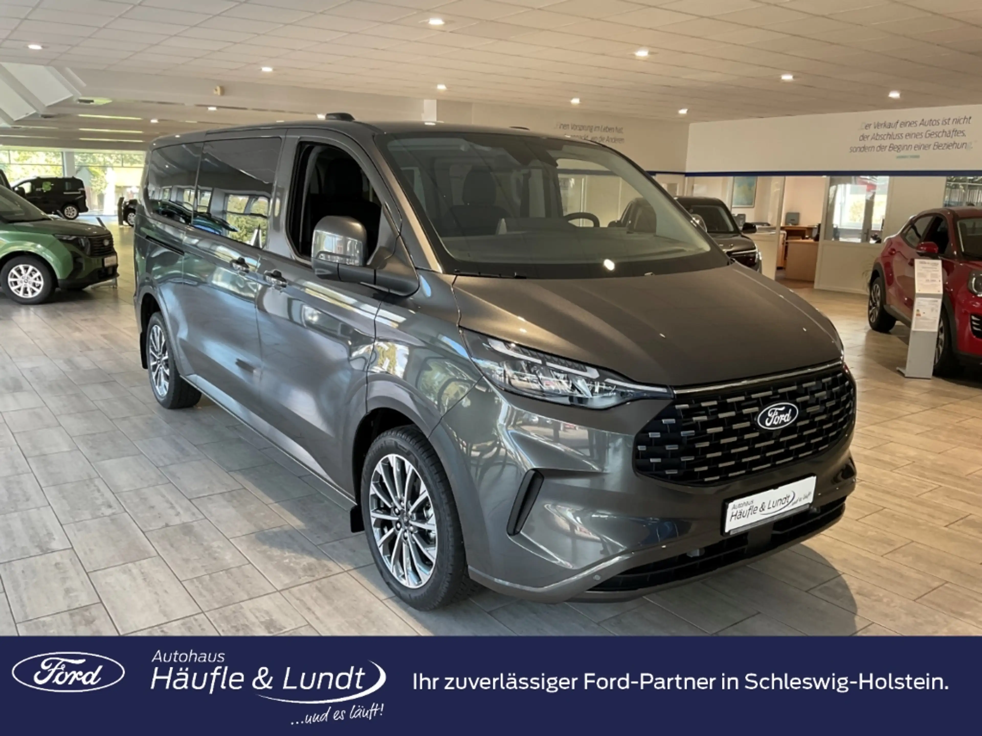 Ford Tourneo Custom 320 L2 Titanium StandHZG Navi Leder Digitales Cock
