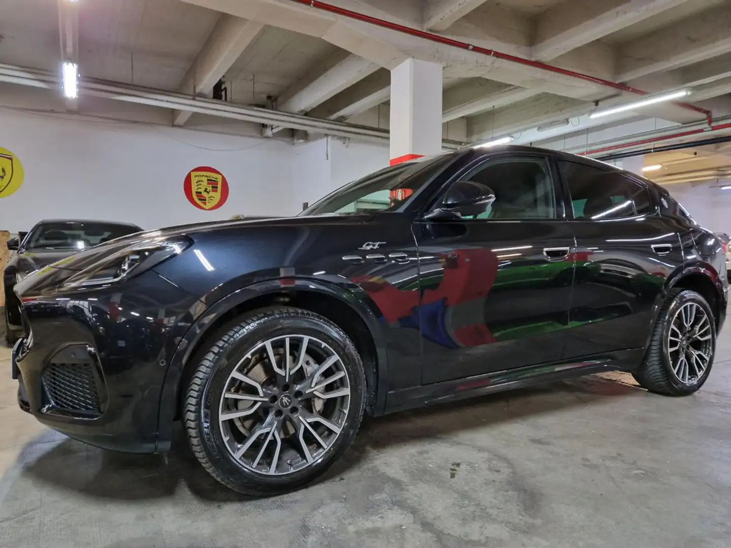 Maserati Grecale MHEVCV.250 GTHYBRID KM.32.500 UNIPROP Чорний - 1