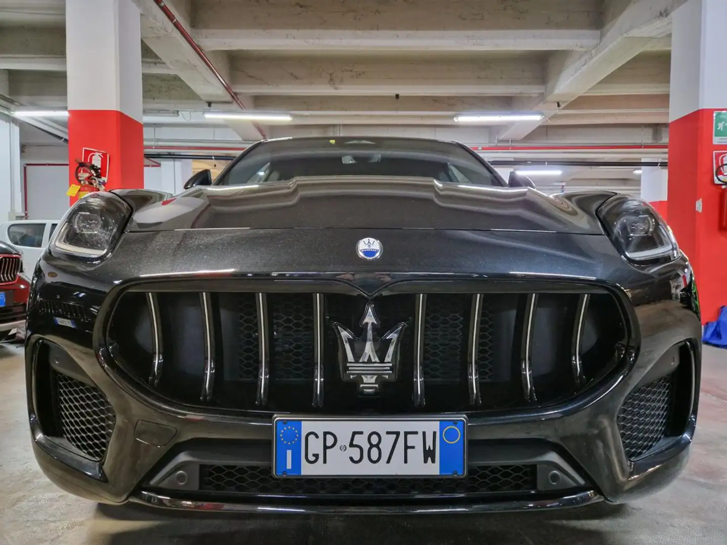 Maserati Grecale MHEVCV.250 GTHYBRID KM.32.500 UNIPROP Чорний - 2
