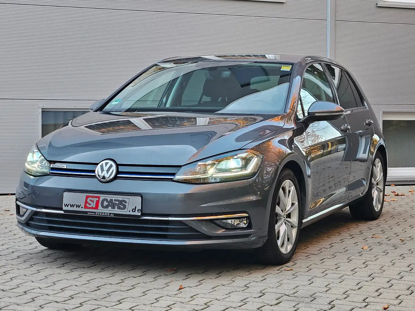 Volkswagen Golf VII 1.5 Lim. Highline Standh./Virtual/ACC Grau - 1