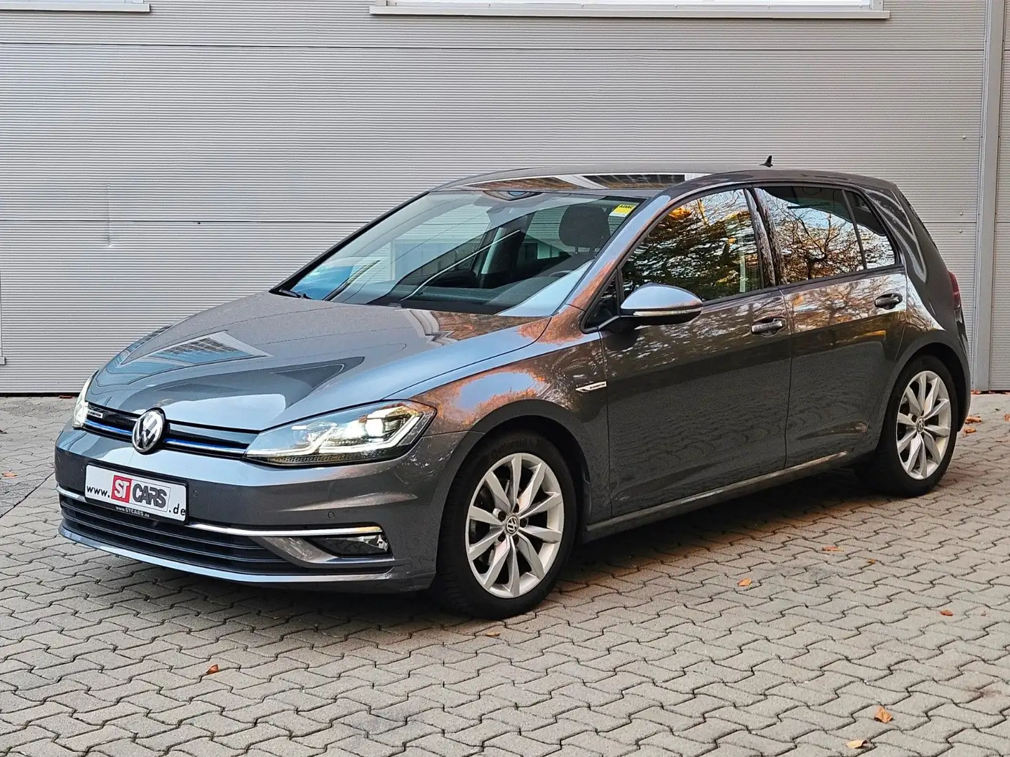 Volkswagen Golf VII 1.5 Lim. Highline Standh./Virtual/ACC Grau - 2