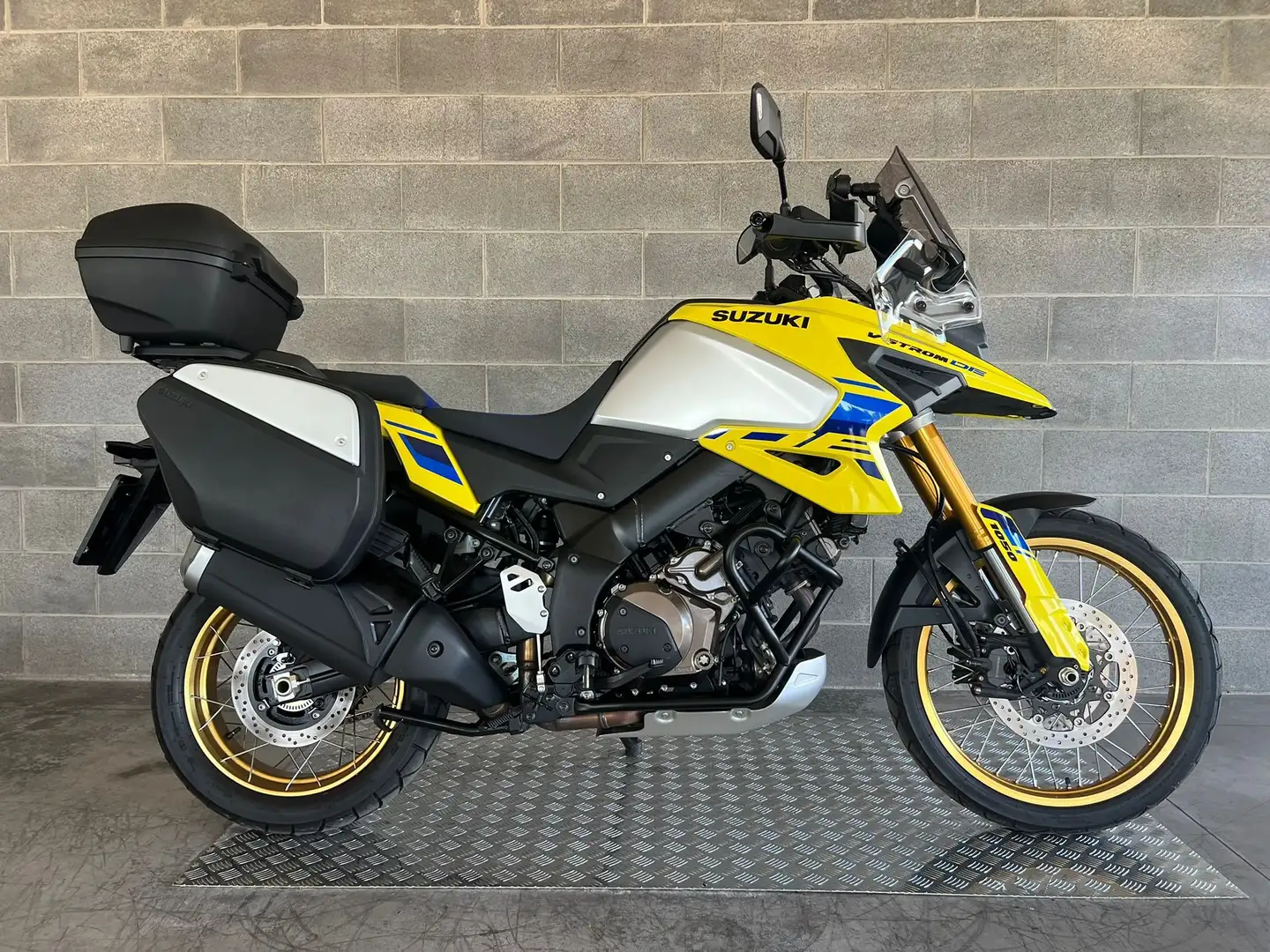 Suzuki V-Strom 1050DE CAMPAGNA PROVA RISCATTA O RENDI. Giallo - 1