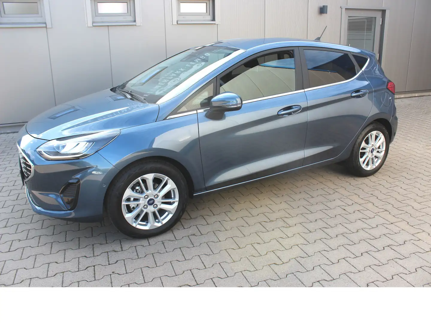 Ford Fiesta Titanium Blau - 2