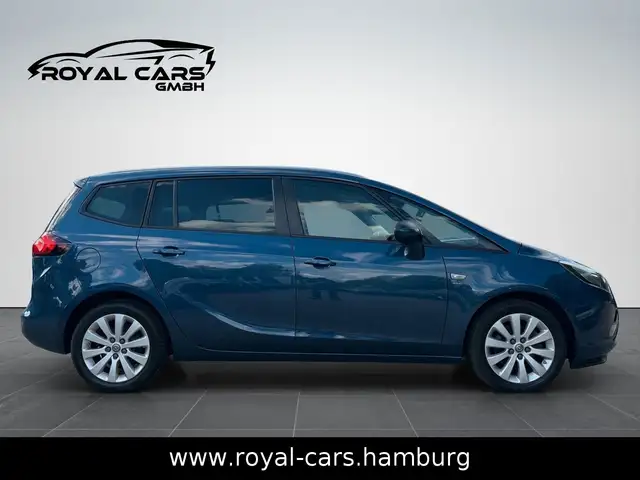 Opel Zafira Tourer view 6
