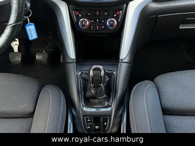 Opel Zafira Tourer view 19