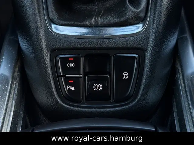 Opel Zafira Tourer view 29