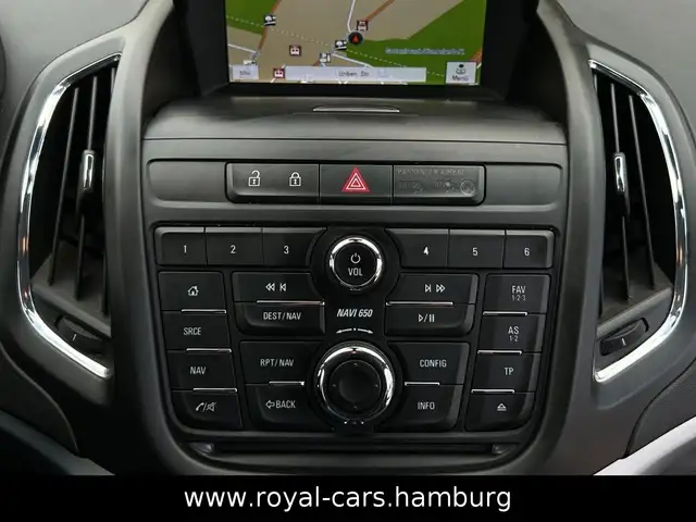 Opel Zafira Tourer view 26