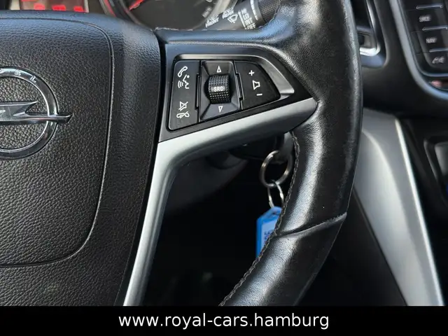 Opel Zafira Tourer view 23