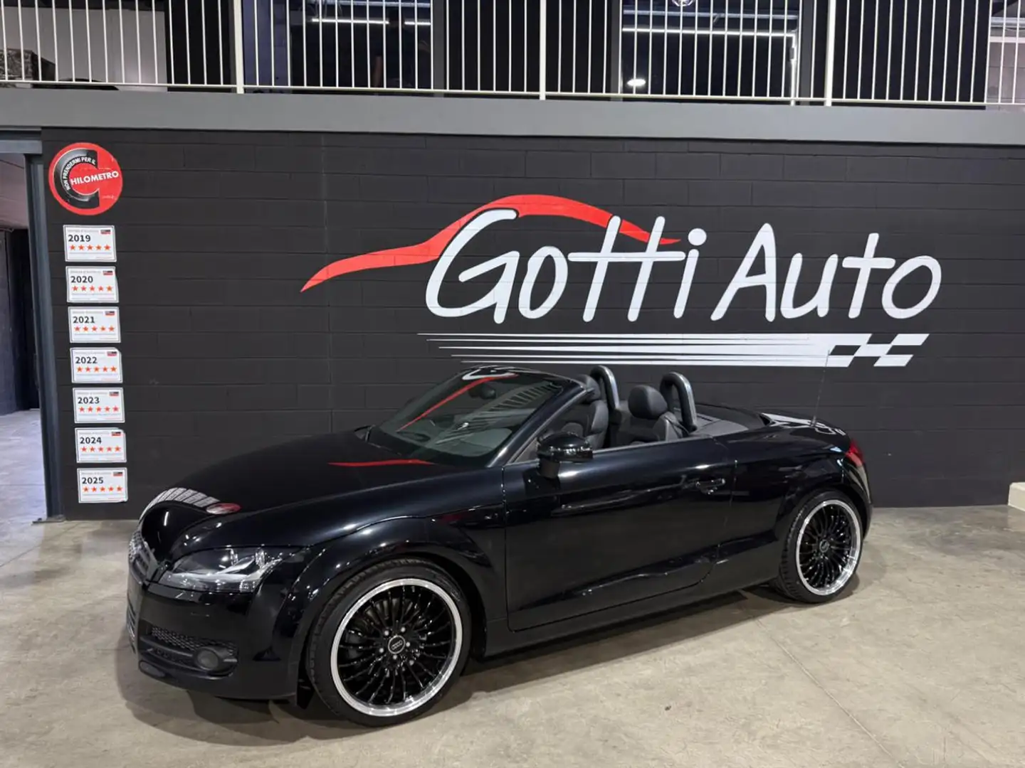 Audi TT CABRIO CERCHI DA 19" SOLI 47900 KM Nero - 2