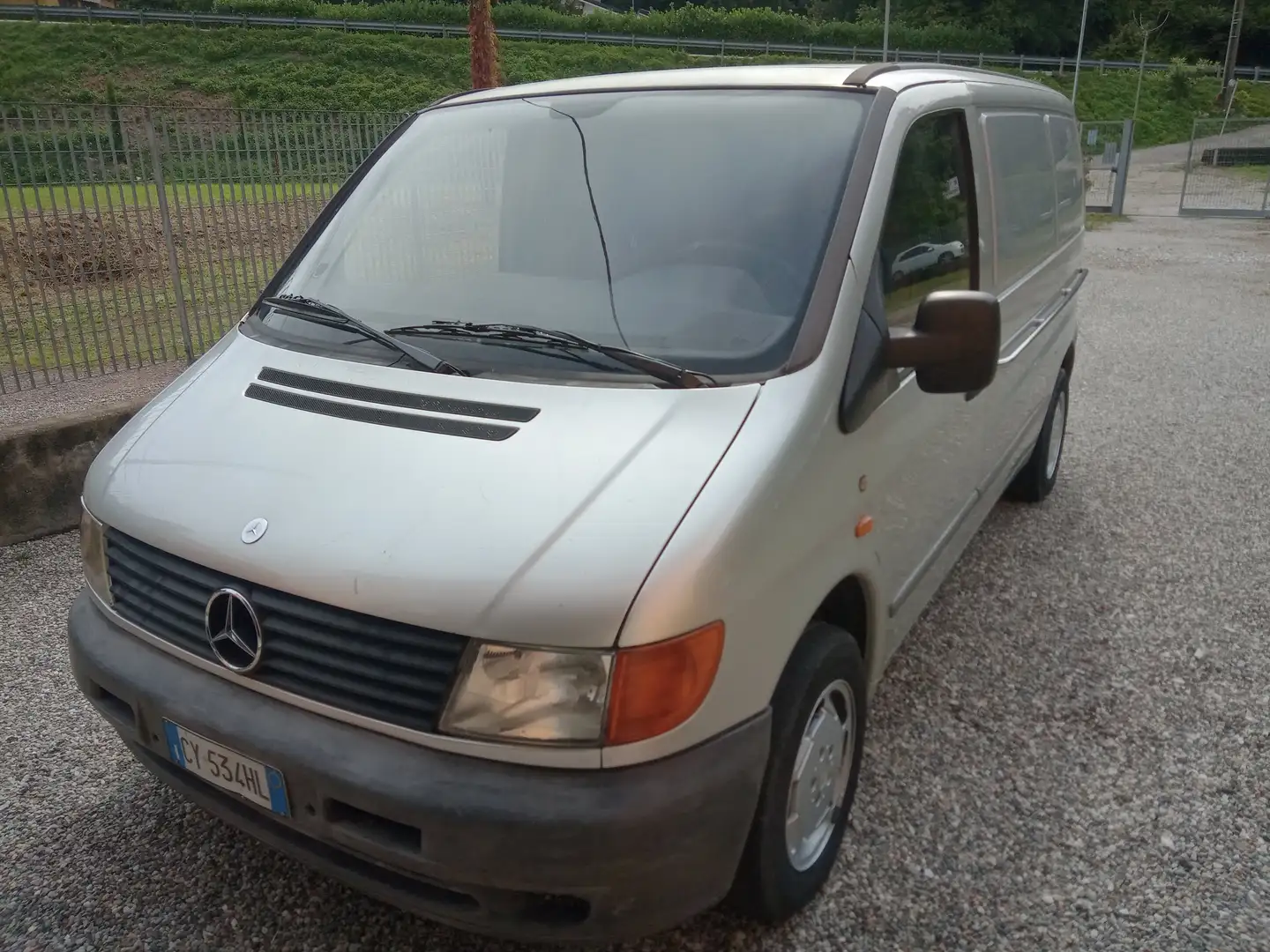 Mercedes-Benz Vito Grigio - 2