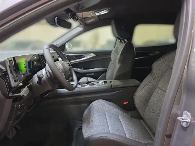 Renault Austral view 7