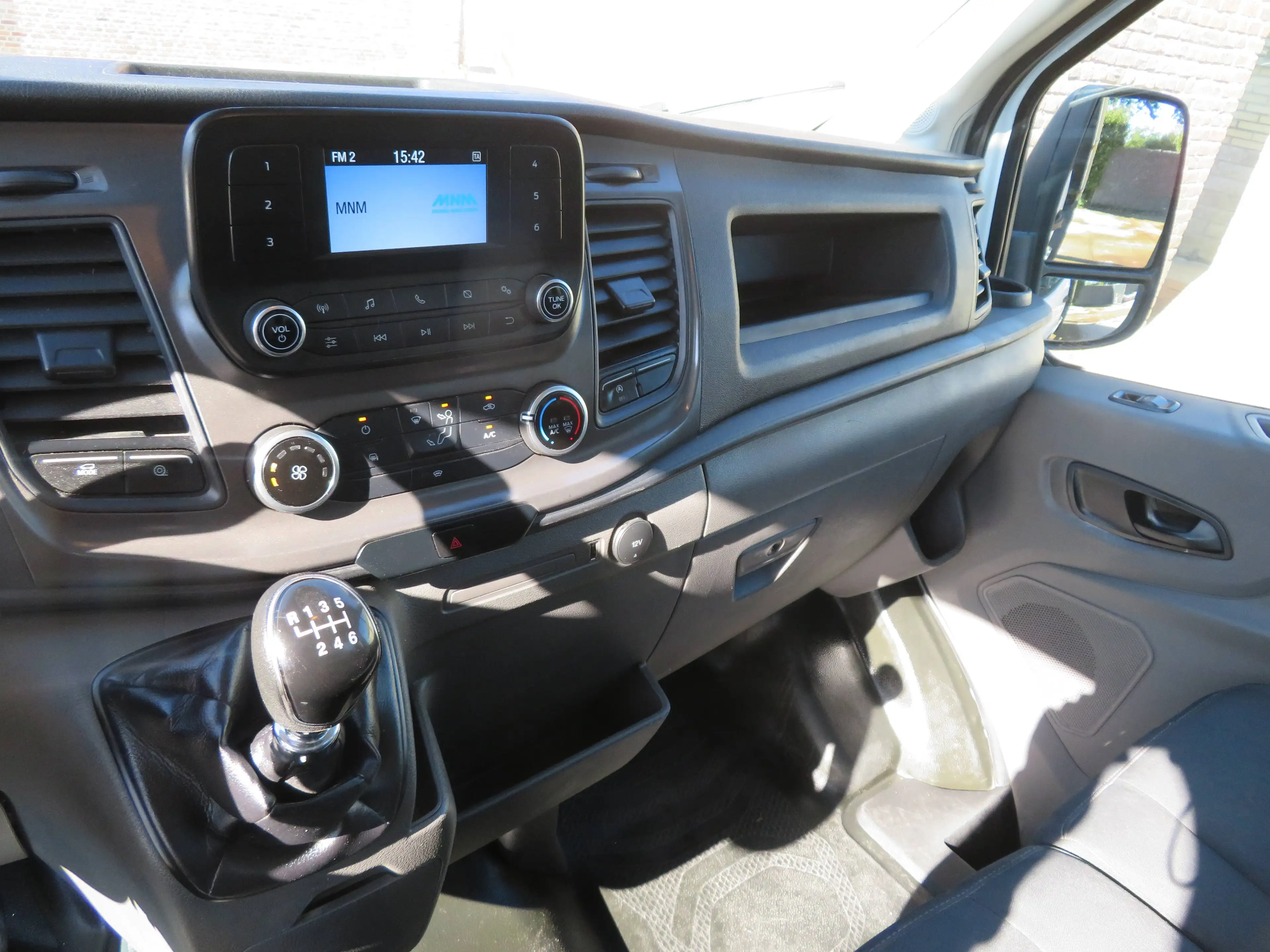 Ford Transit 2.0TDCi Kipper — photo 12