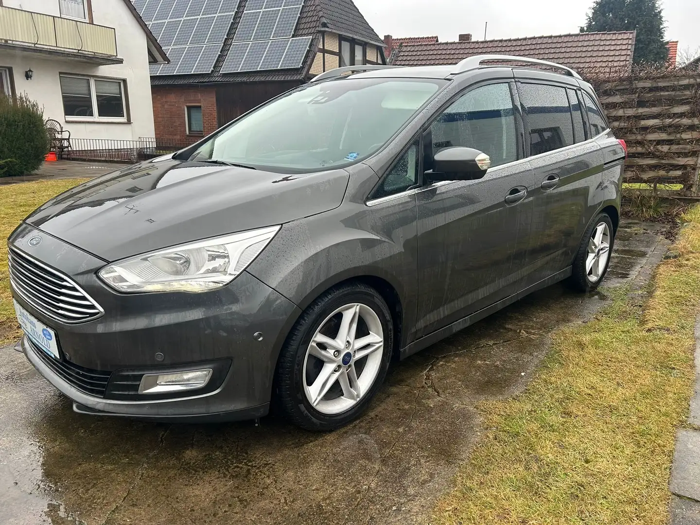 Ford Grand C-Max Grand C-MAX Titanium Grau - 2