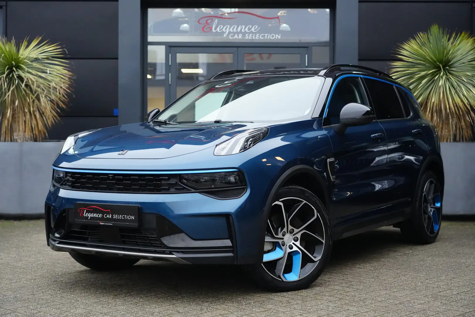 Lynk & Co 01 1.5 PHEV 262pk Panoramadak/Stoelverwarming/360Came Bleu - 1
