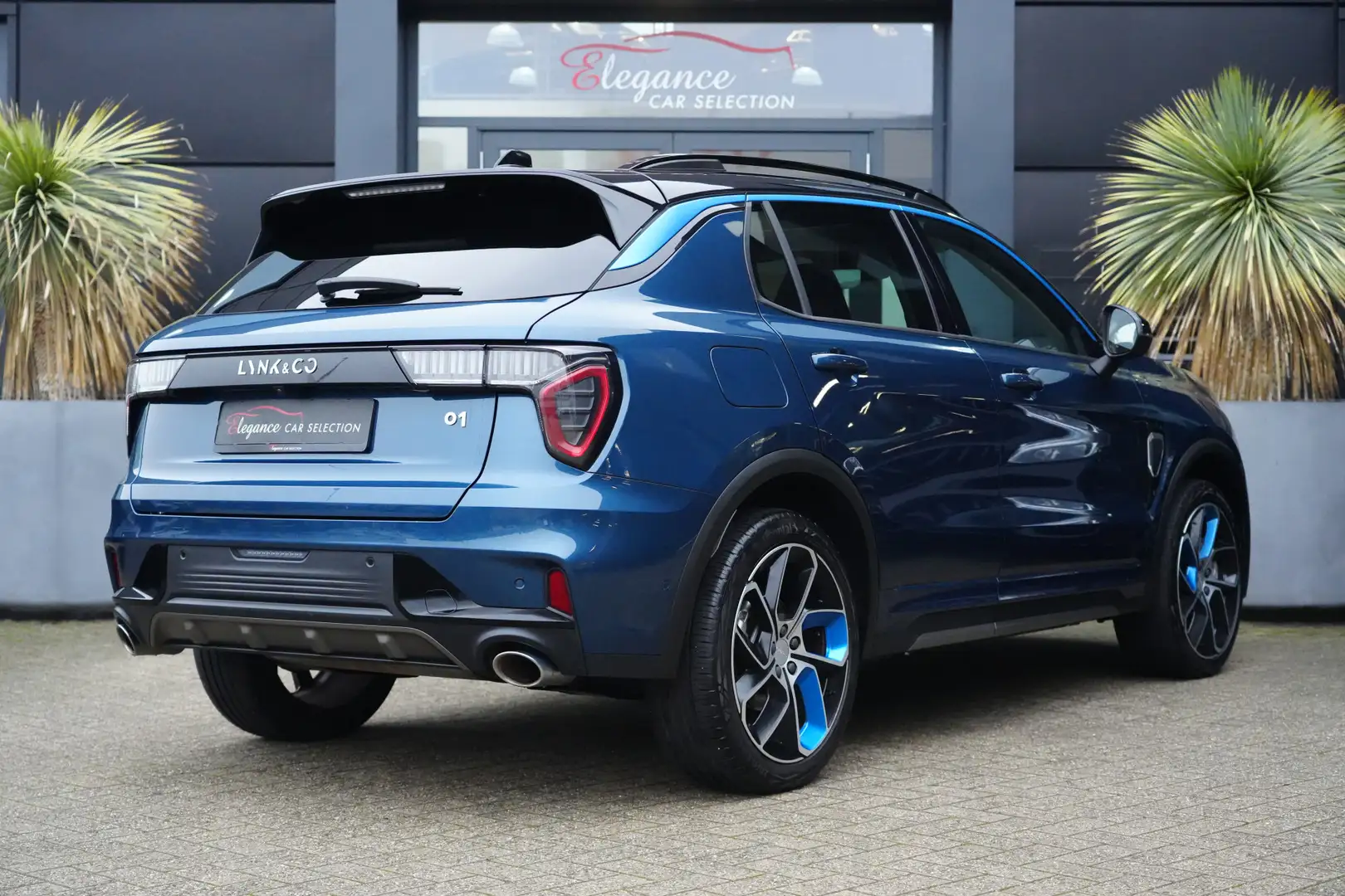 Lynk & Co 01 1.5 PHEV 262pk Panoramadak/Stoelverwarming/360Came Bleu - 2