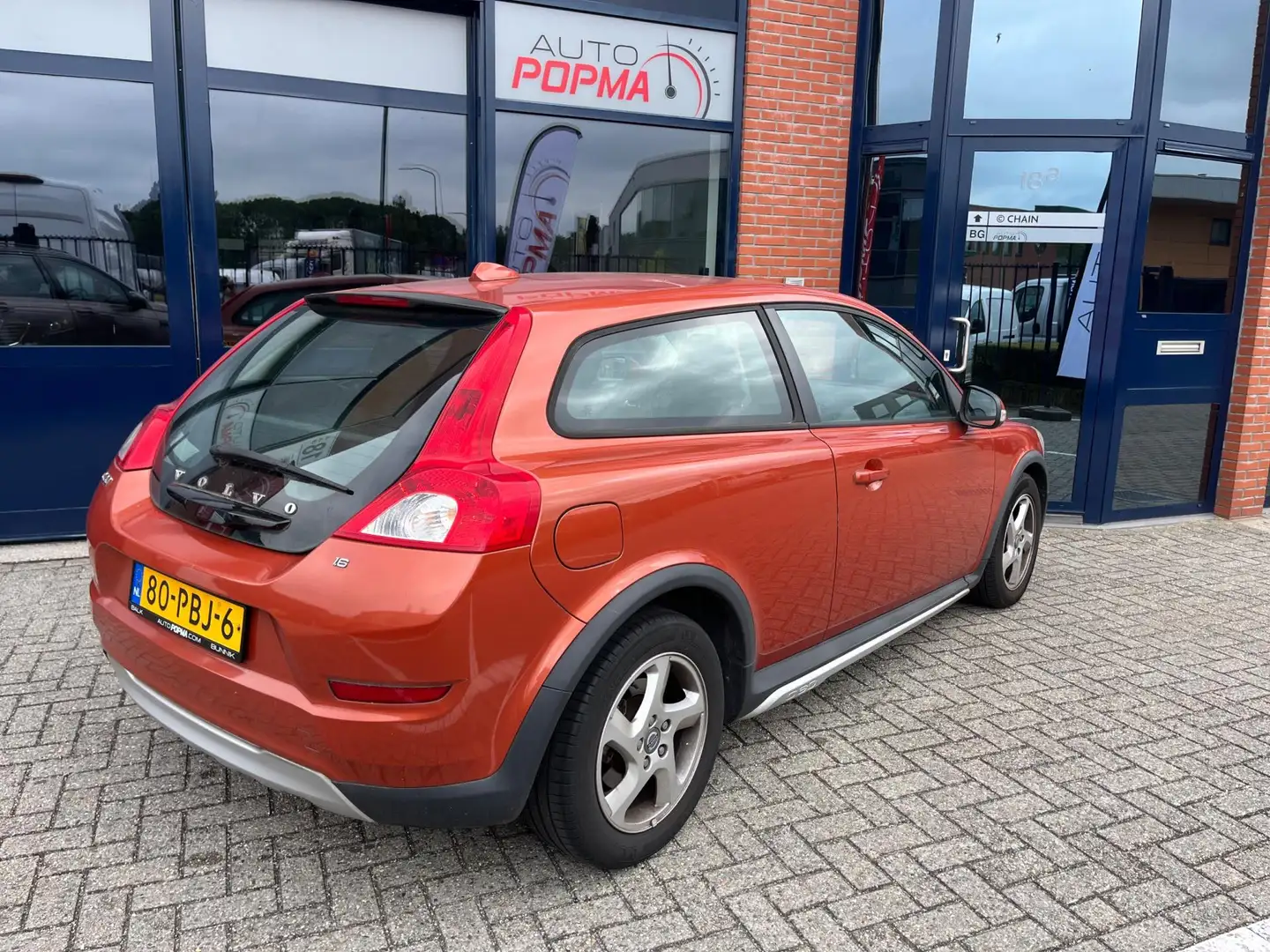 Volvo C30 1.6 101pk Advantage / Automatische ijskoude airco Oranje - 2