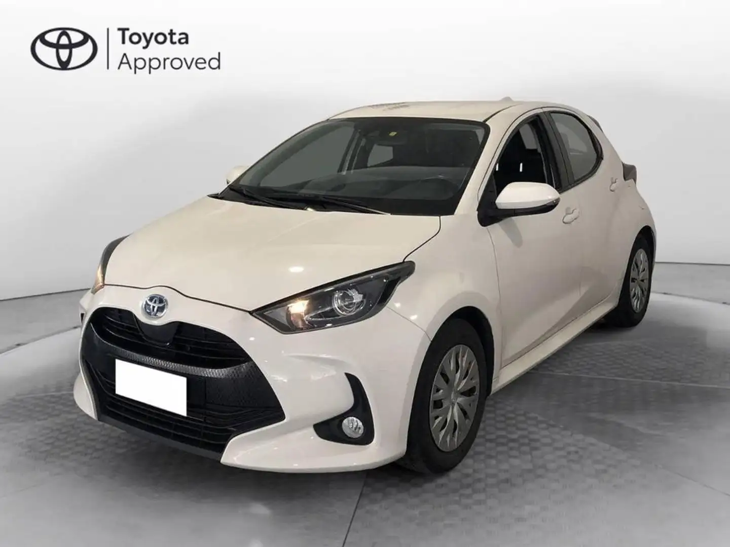 Toyota Yaris 1.5 hybrid Active Bianco - 1