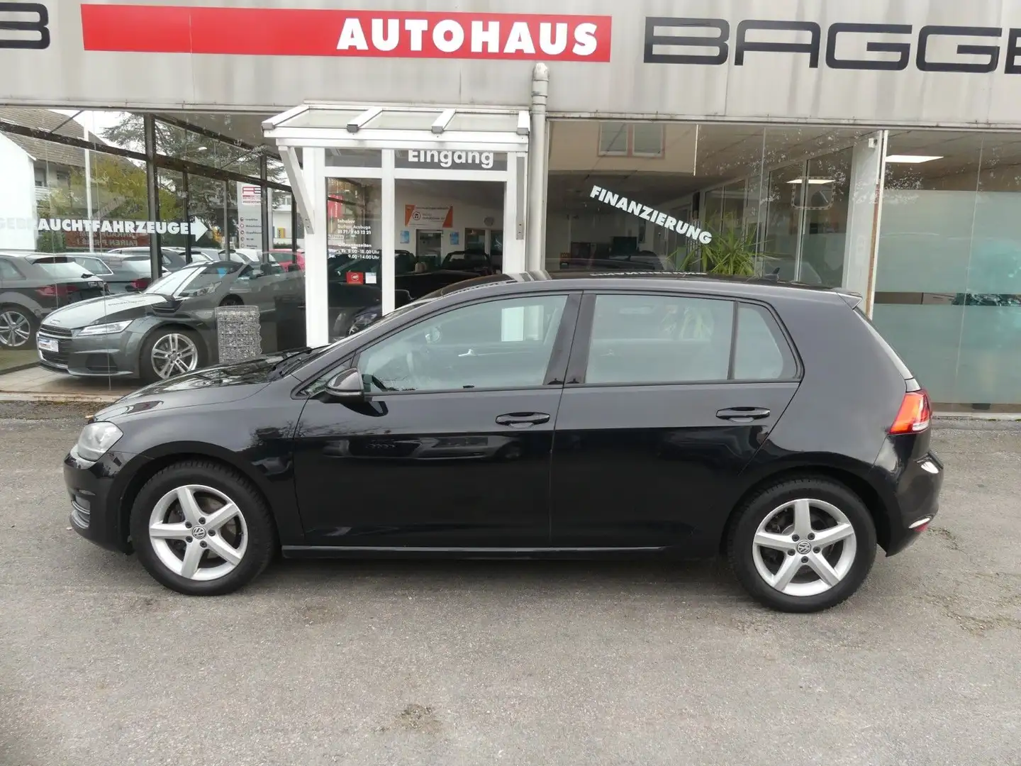 Volkswagen Golf VII Lim. Highline BMT Schwarz - 1