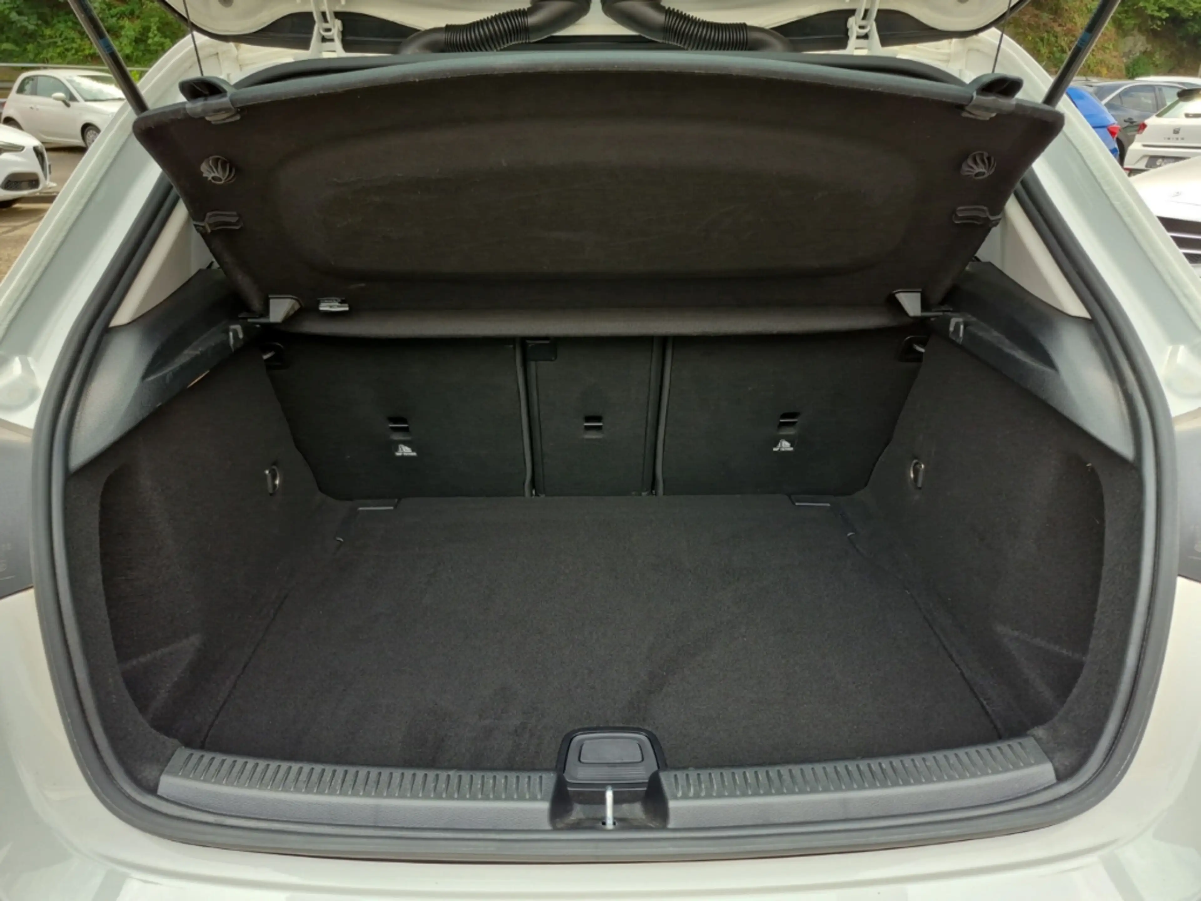 Mercedes-Benz A 220 Progressive 4Matic Navi LED-HighP Sitzheizung — photo 14