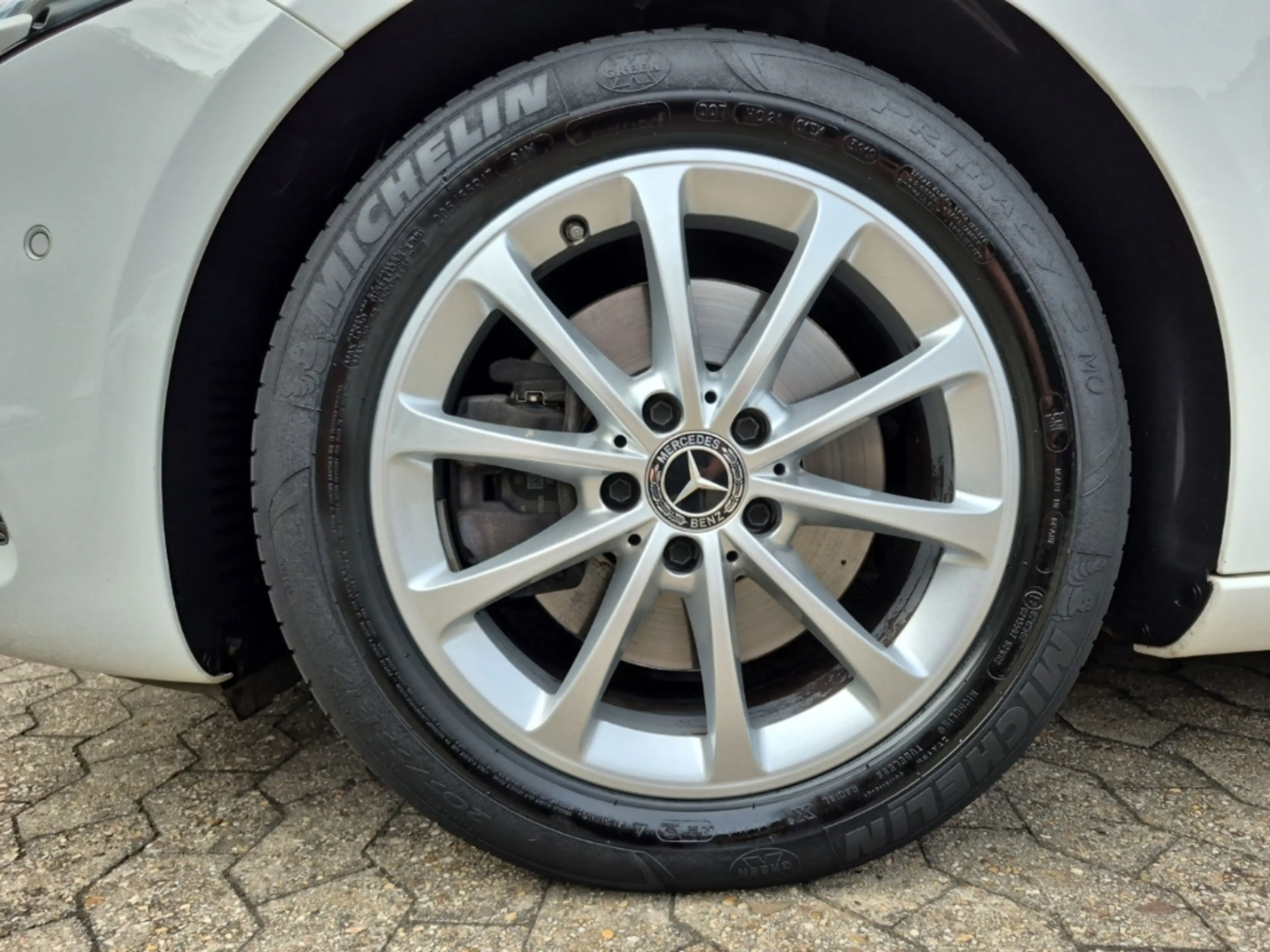 Mercedes-Benz A 220 Progressive 4Matic Navi LED-HighP Sitzheizung — photo 13
