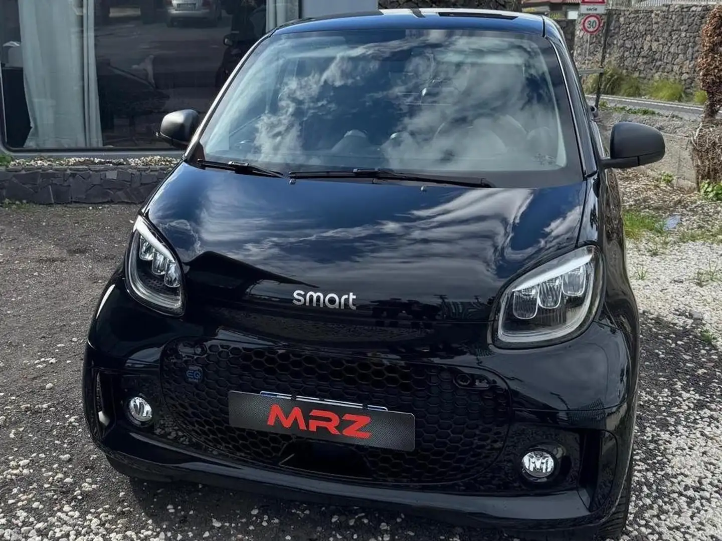 smart forTwo Fortwo eq Passion 22kW Noir - 1