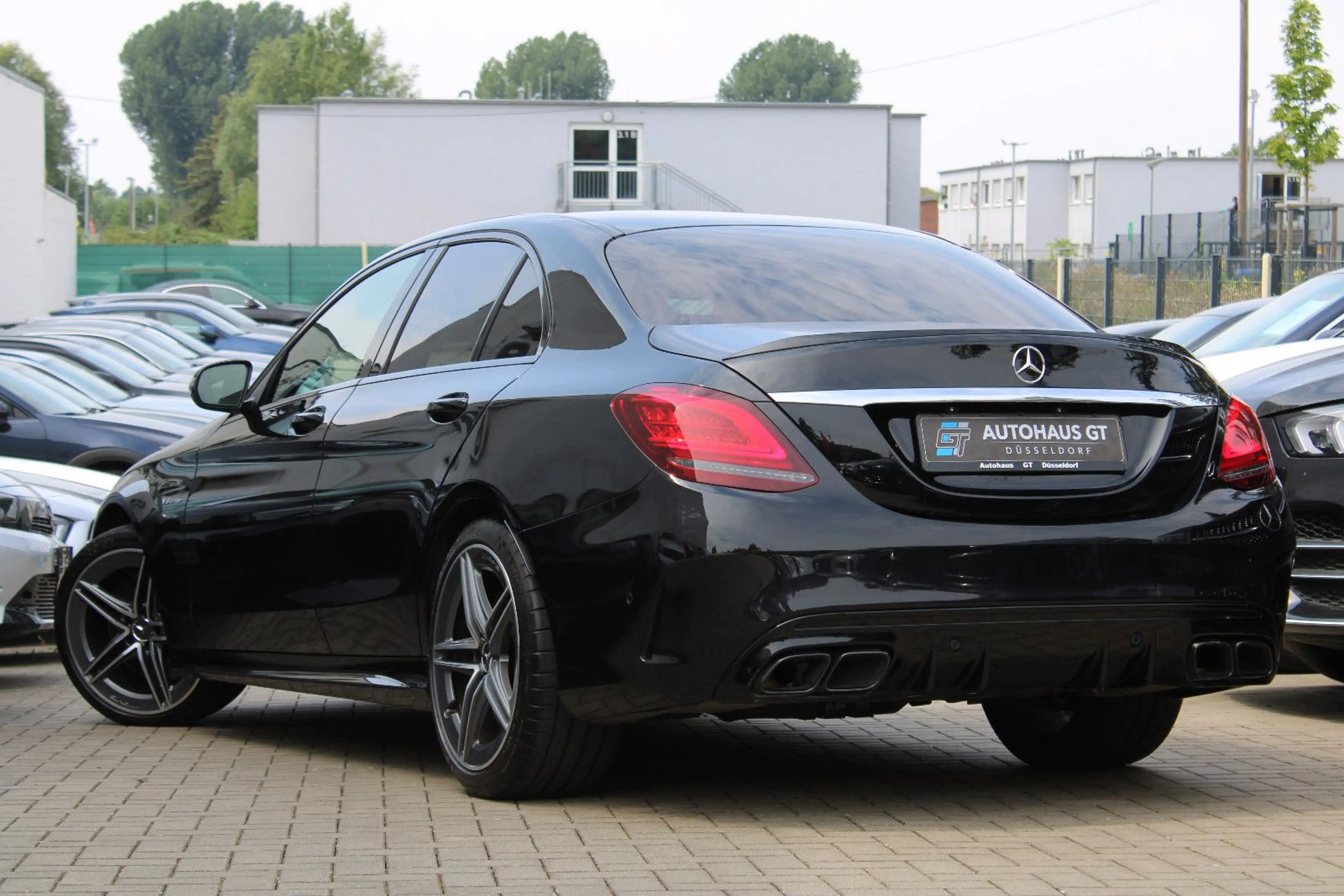 Mercedes-Benz C 63 AMG /1.Hand/Pano/Kamera/Navi/Klima/Leder — photo 2