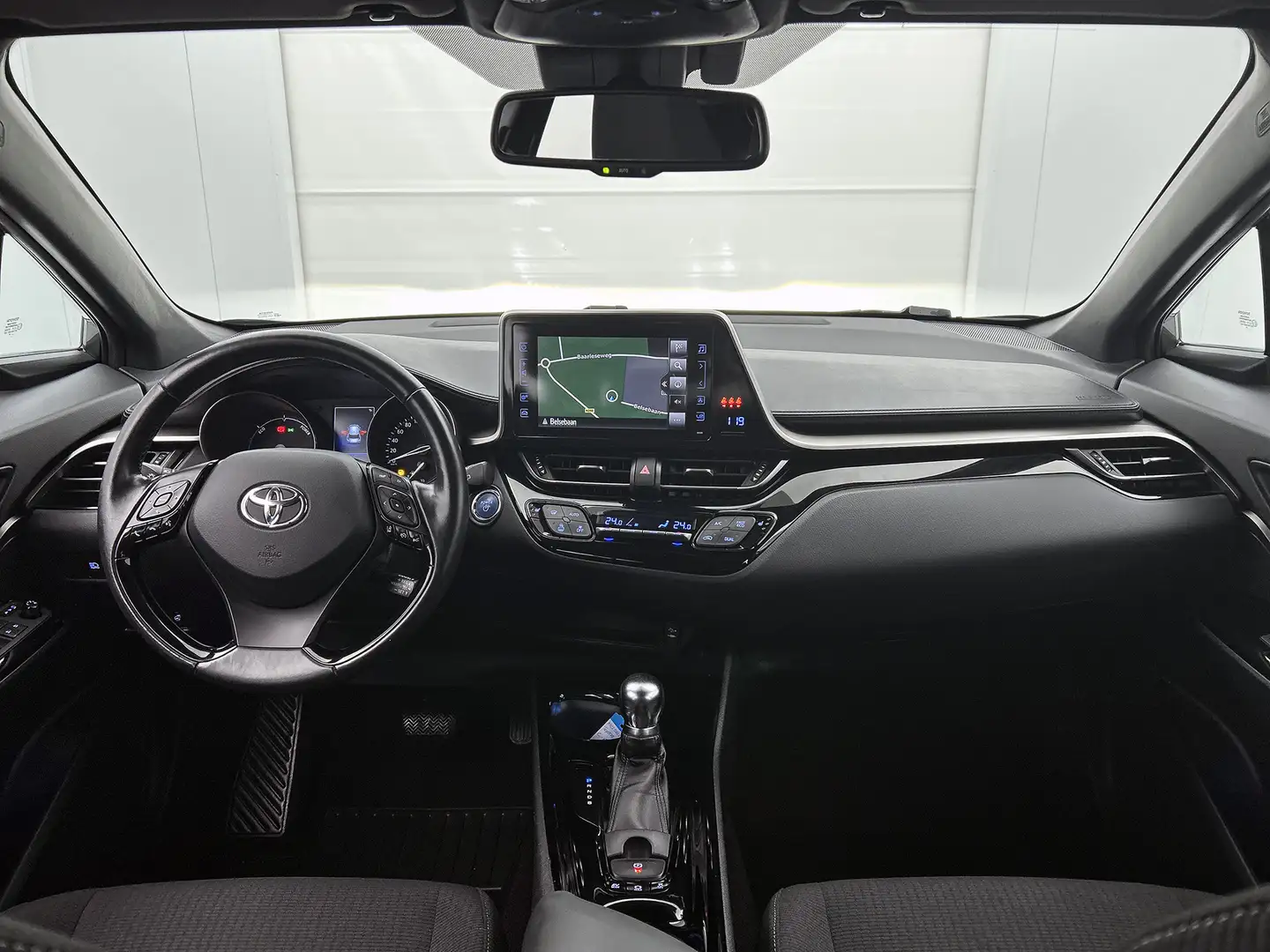 Toyota C-HR 1.8 Hybrid Dynamic Team D, nw staat Grijs - 2