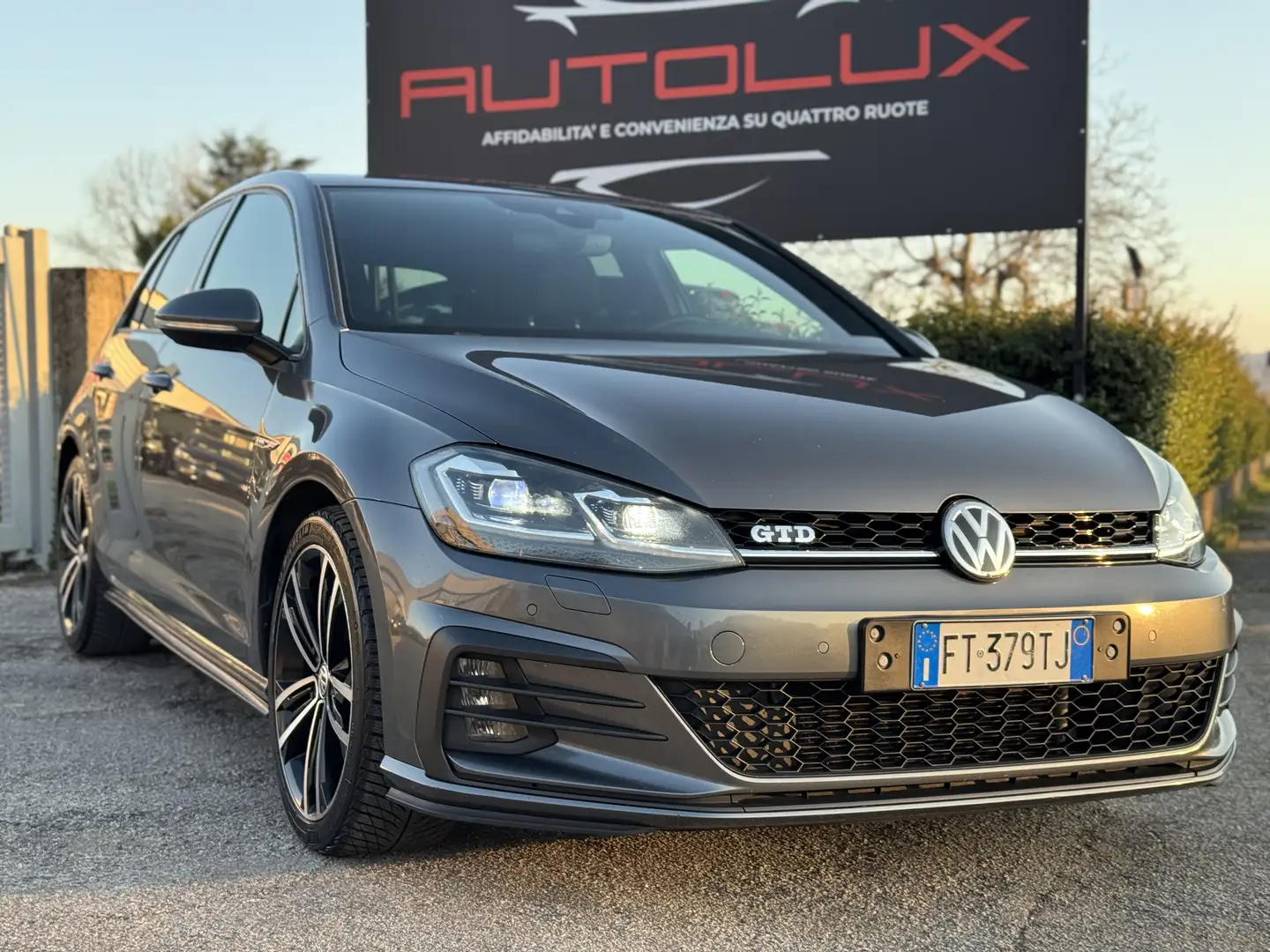 Volkswagen Golf 5p 2.0 tdi Gtd 184cv Gris - 2