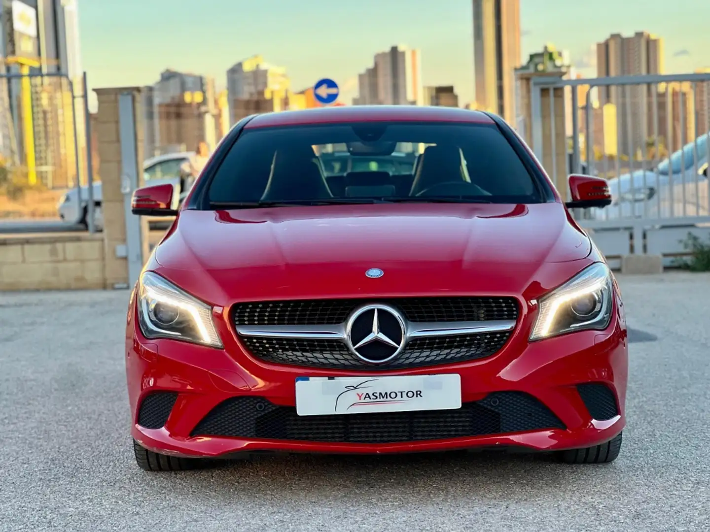 Mercedes-Benz CLA 220 220CDI 7G-DCT Rood - 2