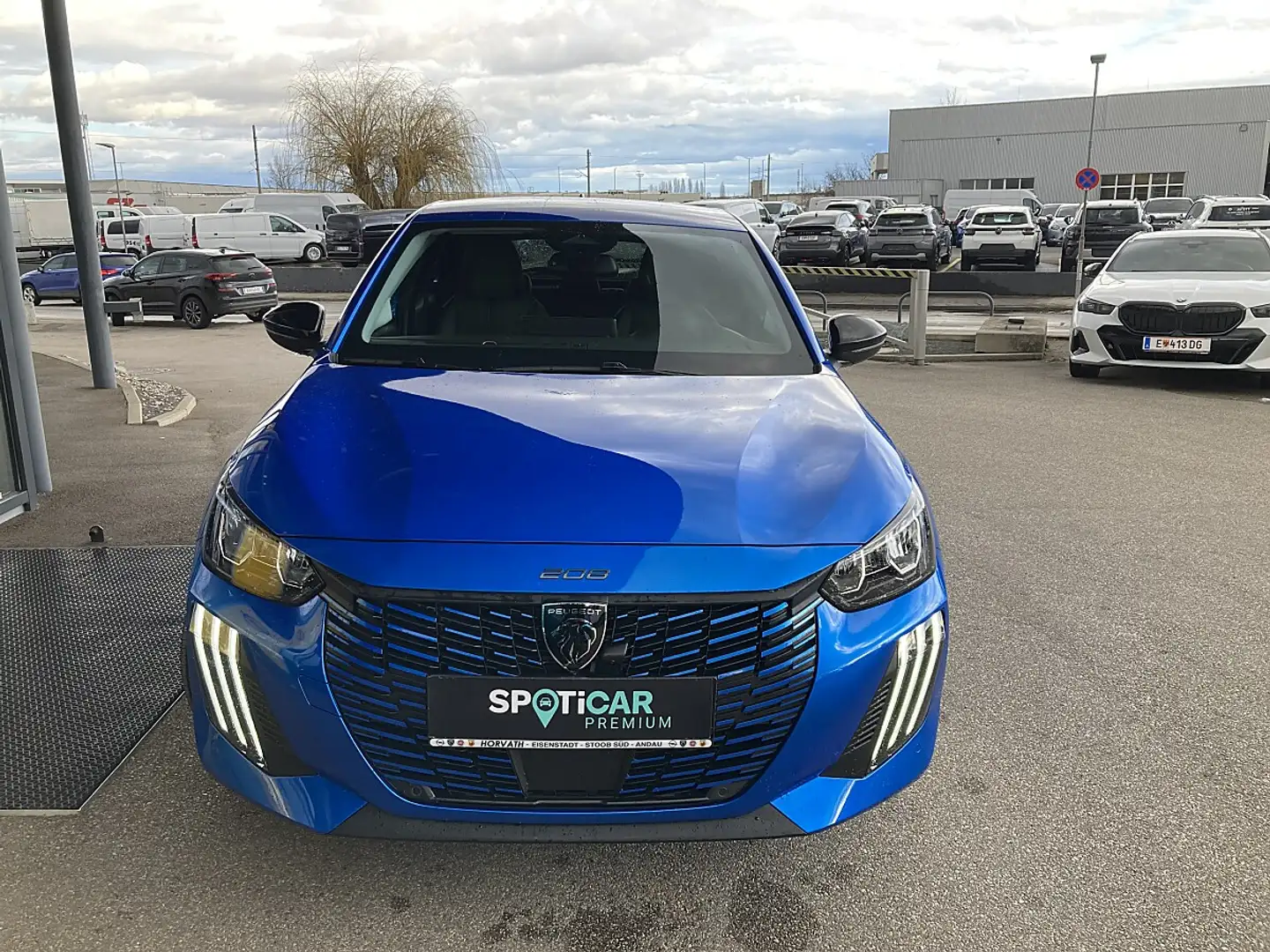 Peugeot 208 Hybrid 110 e-DCS6 Allure Blau - 2