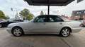 Mercedes-Benz E 200 E -Klasse Lim.E200*Automatik*Tempo*Pdc*Ahk*Xenon Silber - thumbnail 2