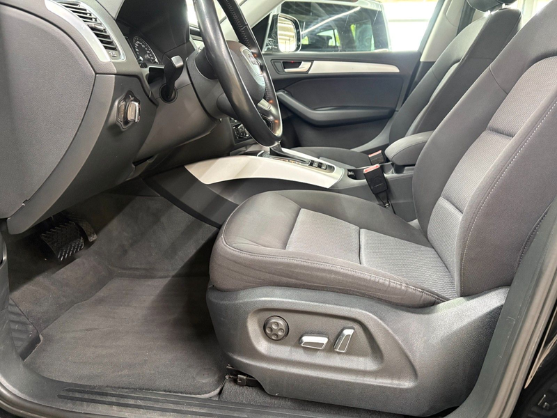 Audi Q5 2.0TDI/quattro/AHK/Kamera/Totwinkel/PDC — photo 13