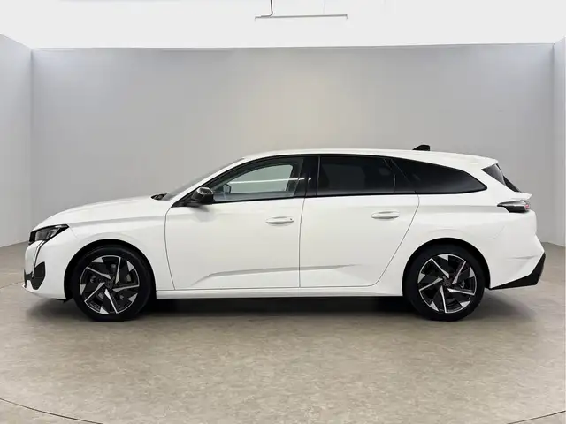 Peugeot 308 view 11