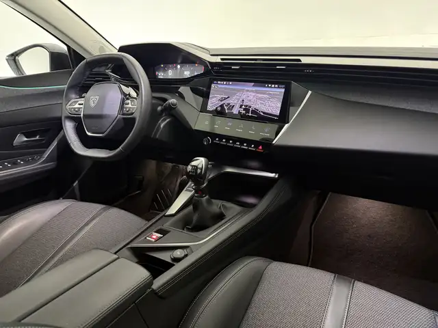 Peugeot 308 view 4