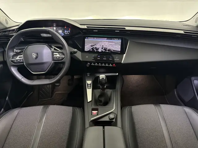 Peugeot 308 view 2