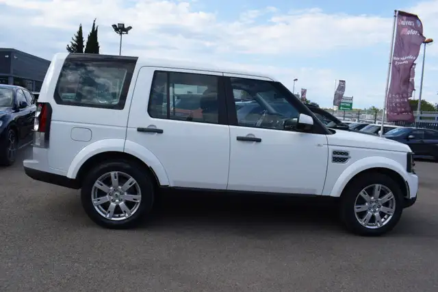 Land Rover Discovery view 5