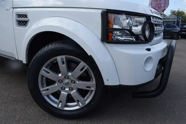 Land Rover Discovery view 18