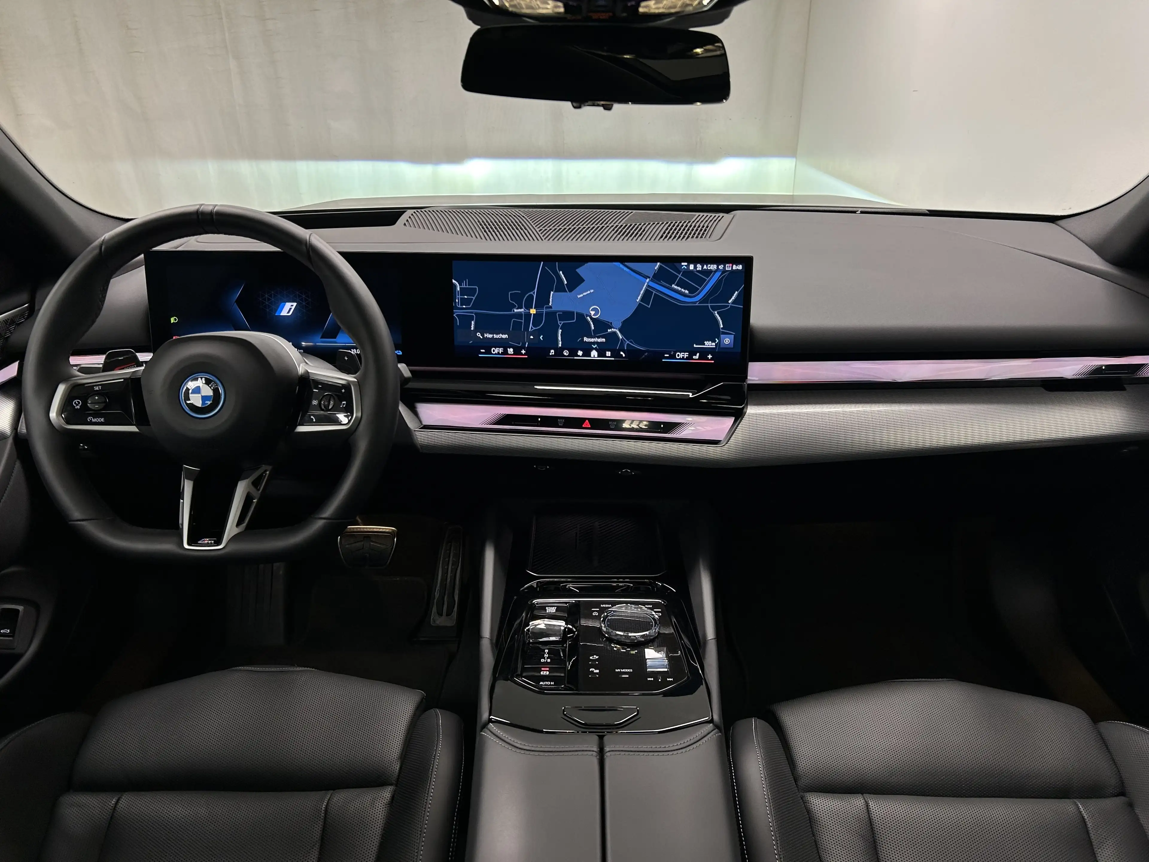 BMW 550 e xDrive Limousine — photo 6