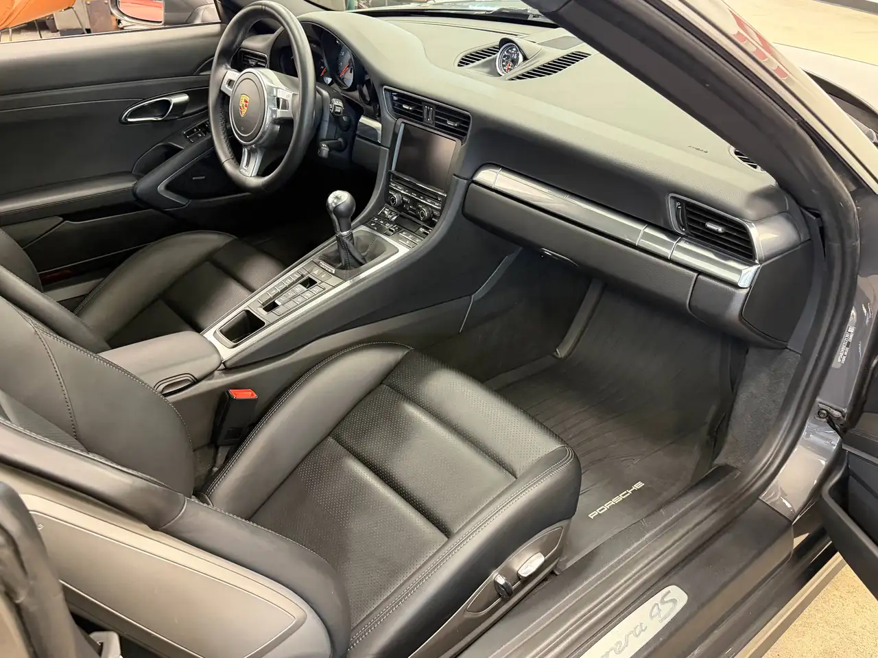Porsche 911 снимка Porsche 911