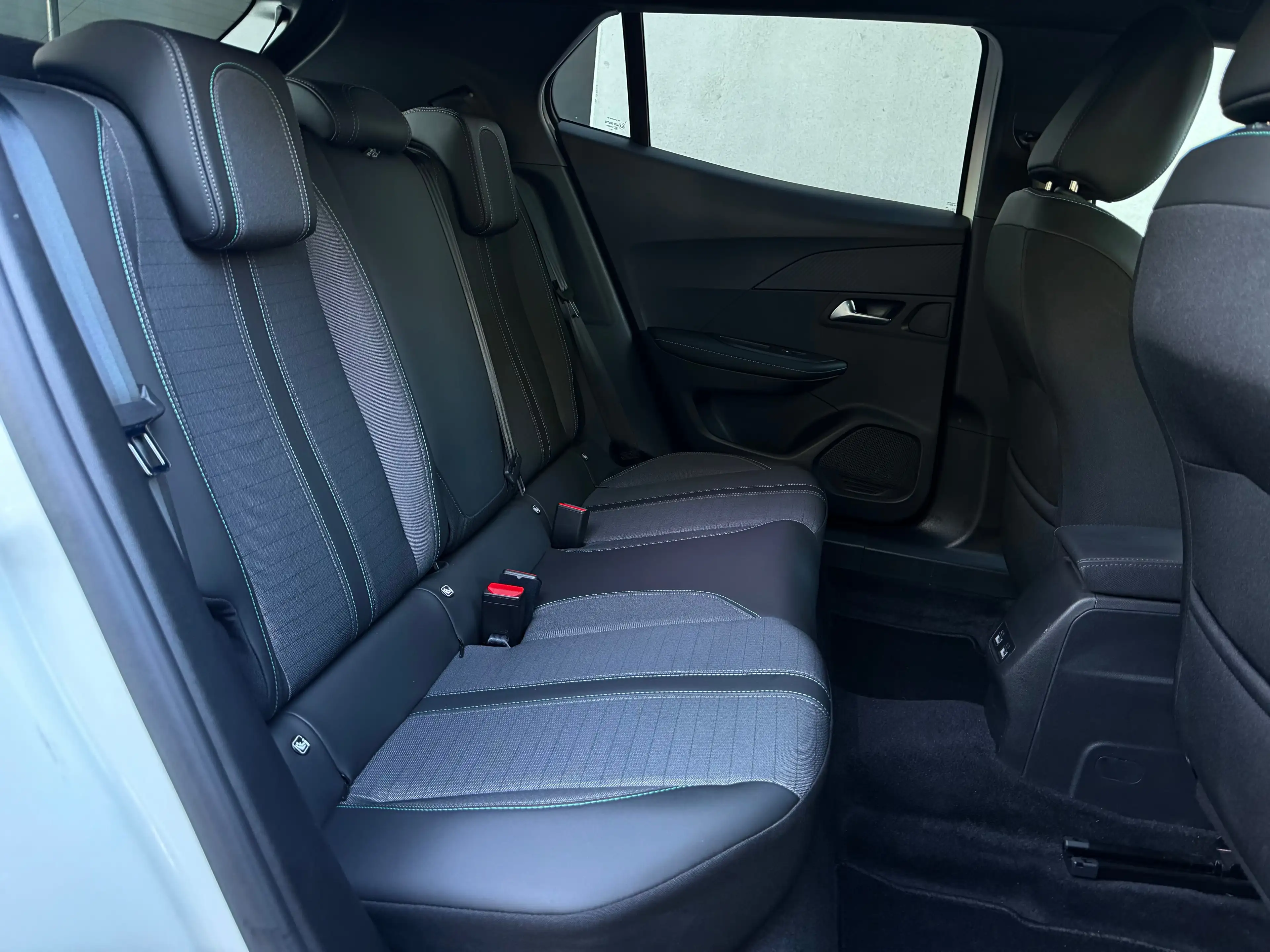 Peugeot 2008 1.2 Allure BOÎTE AUTO/GPS/CAMÉRA/CLIM — photo 14