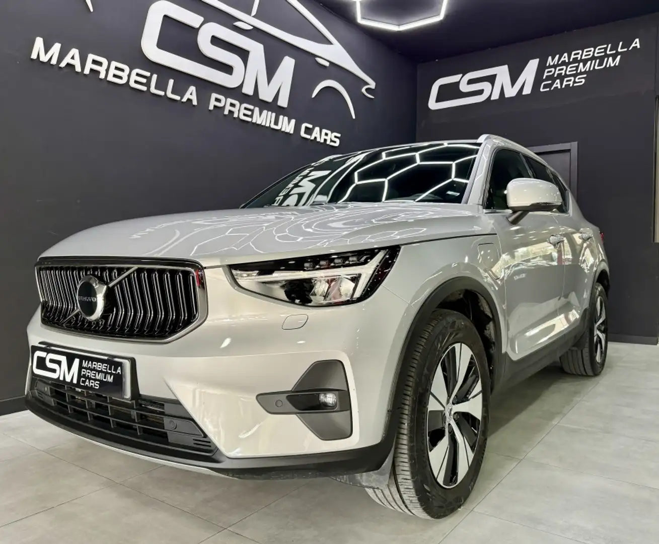 Volvo XC40 T4 Recharge Core Aut. Gris - 1