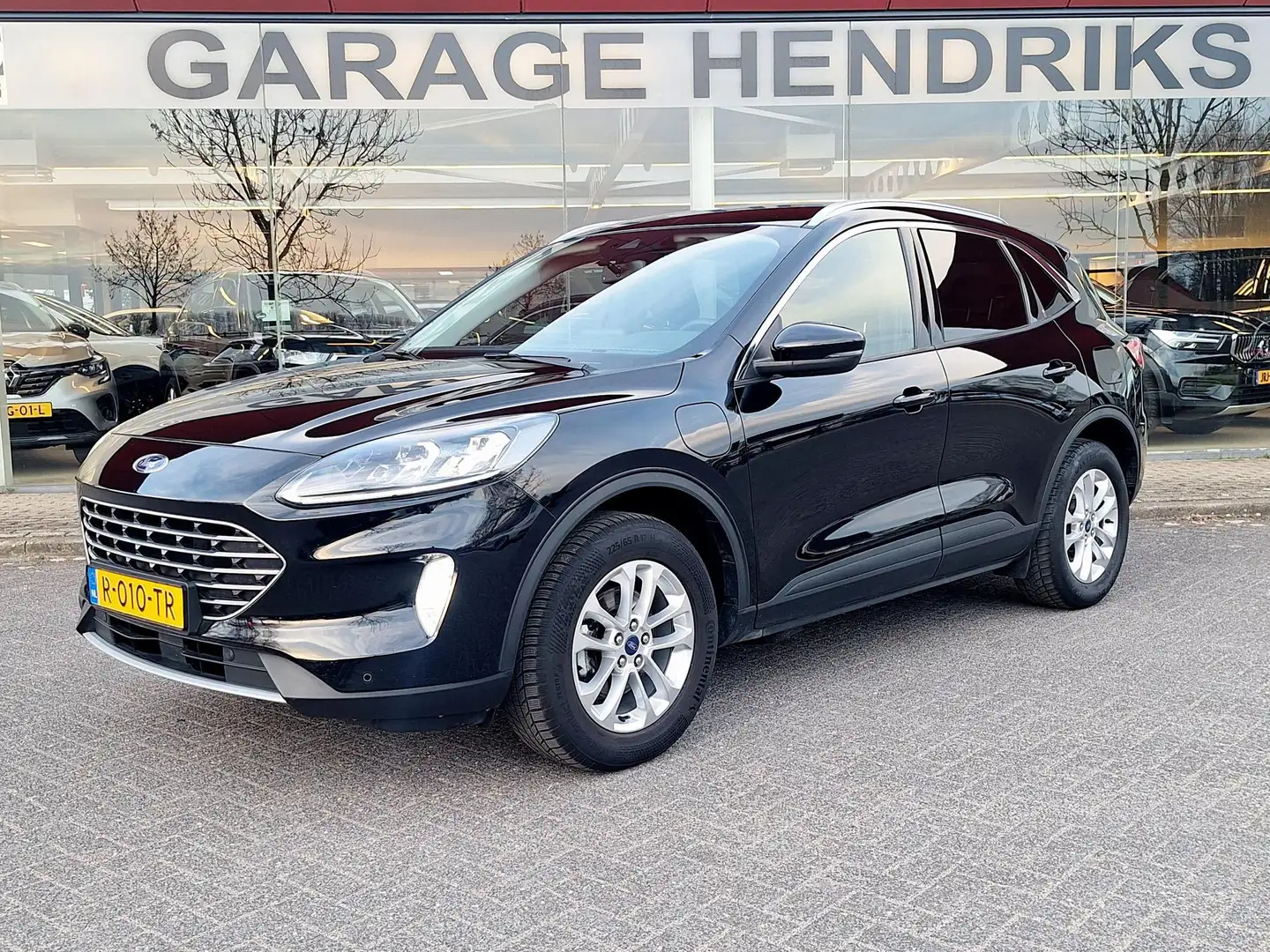 Ford Kuga 2.5 PHEV Titanium X | Winterpack | B&O | Full LED Noir - 1