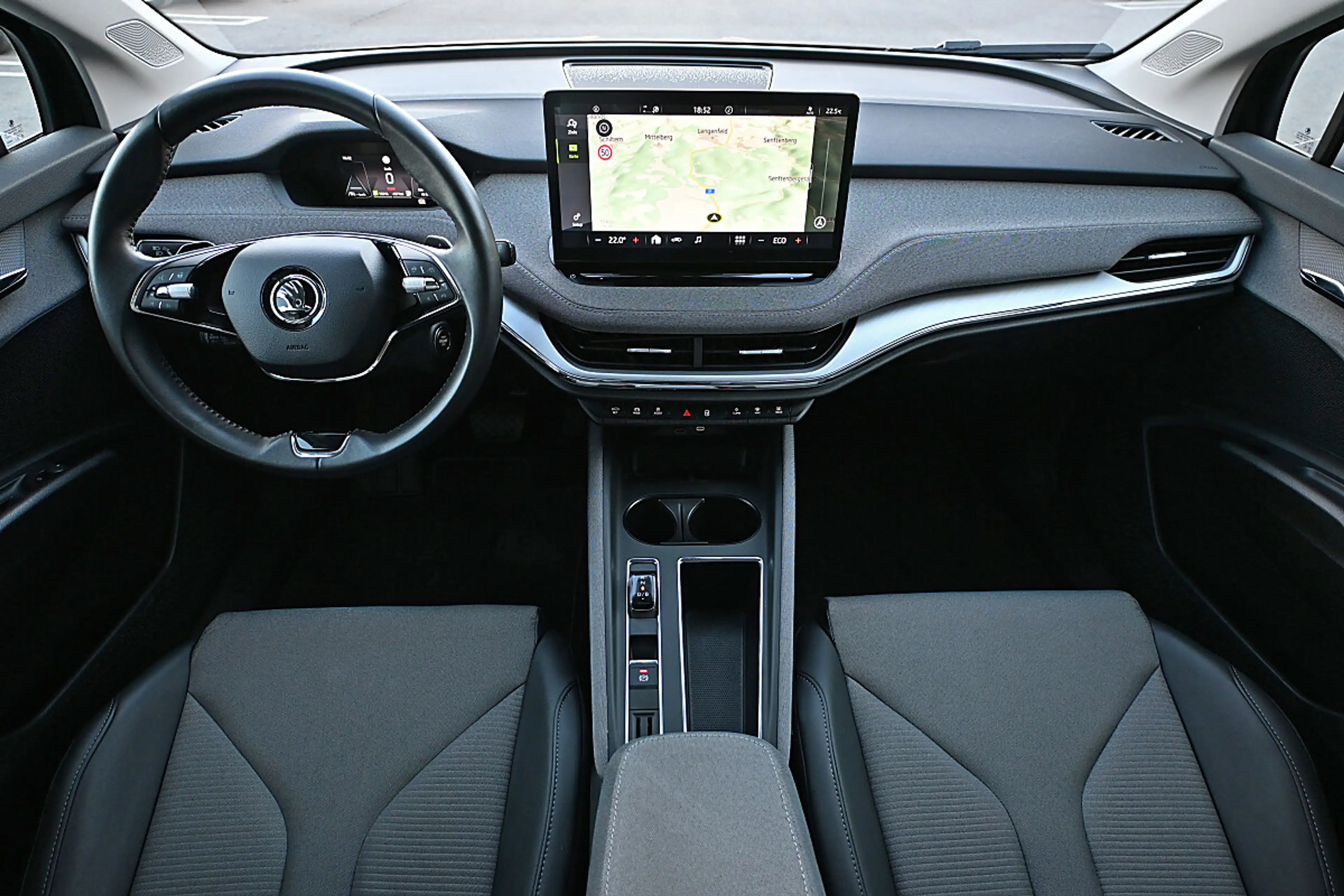 Skoda Enyaq iV 80 82kWh ACC, LED, Navi, Sportfahrwerk, Kame... — photo 11