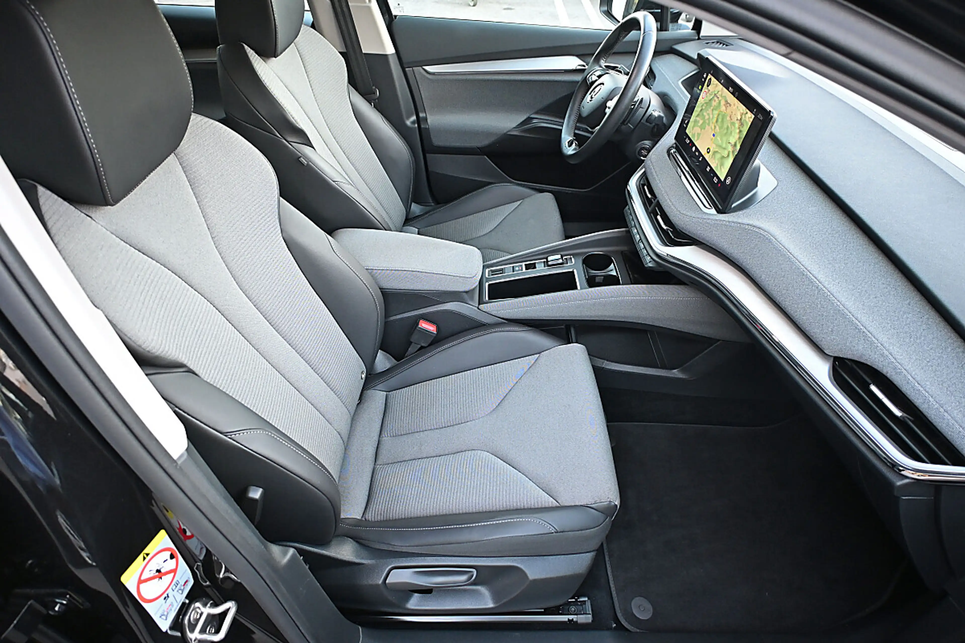 Skoda Enyaq iV 80 82kWh ACC, LED, Navi, Sportfahrwerk, Kame... — photo 9